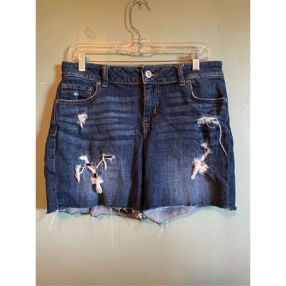 Maurice’s Dark Wash Jean Shorts Size 10 - Picture 1 of 5